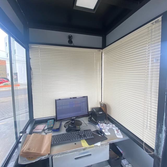 Persiana Horizontal instalada pela Linea — Escritório